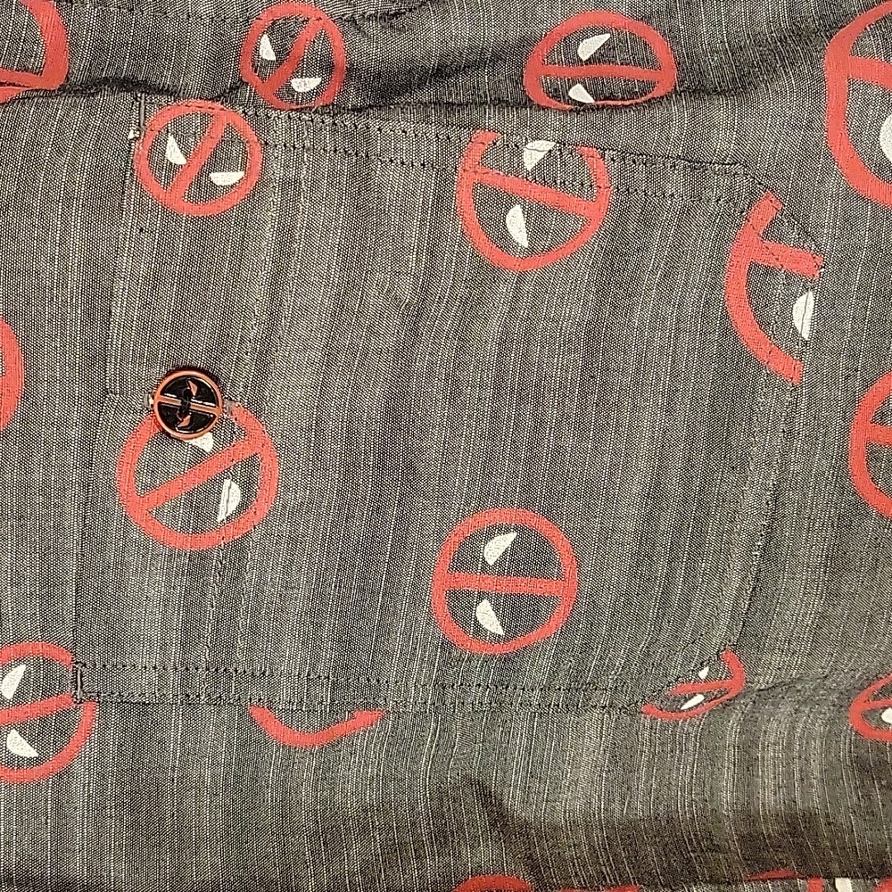Deadpool button shirt - Picture 2 of 5